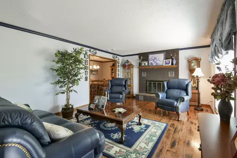 Living - 3109 Brinkley Rd, Marshfield, MO 65706 photo 1 of 4