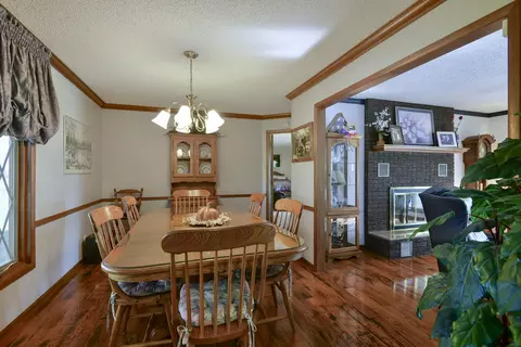 Dining - 3109 Brinkley Rd, Marshfield, MO 65706 photo 1 of 3