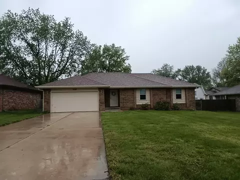 Exterior - 2782 W Swan St, Springfield, MO 65807 photo 2 of 5
