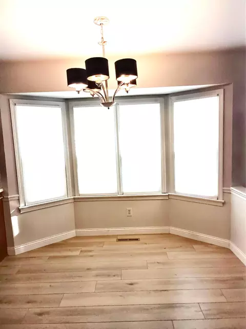 Dining - 2782 W Swan St, Springfield, MO 65807 photo 1 of 1