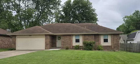 2782 W Swan St, Springfield, MO 65807