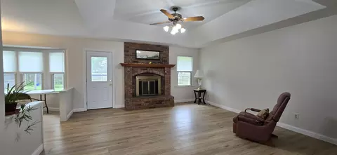 Living - 2782 W Swan St, Springfield, MO 65807 photo 1 of 3