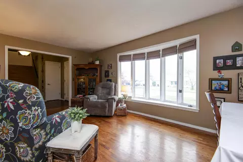 Living - 2150 E Raynell St, Springfield, MO 65804 photo 1 of 2