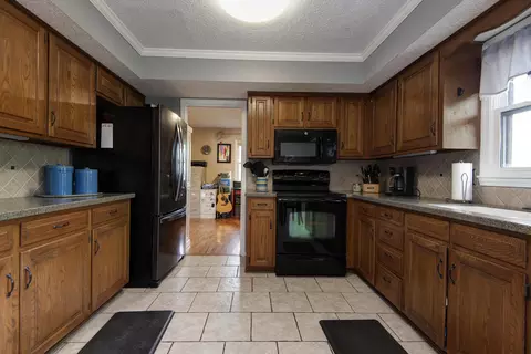 Kitchen - 2150 E Raynell St, Springfield, MO 65804 photo 3 of 3