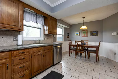 Kitchen - 2150 E Raynell St, Springfield, MO 65804 photo 2 of 3