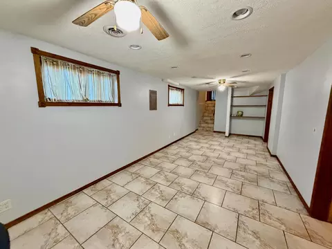 Living - 2150 E Raynell St, Springfield, MO 65804 photo 3 of 3
