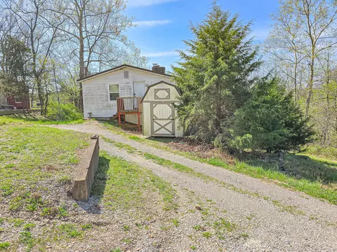 21228 River View Rd, Warsaw, MO 65355