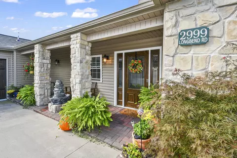 Exterior - 3041 Longbend Rd, Galena, MO 65656 photo 3 of 19