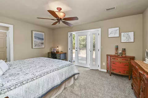 Bedroom - 3041 Longbend Rd, Galena, MO 65656 photo 5 of 6