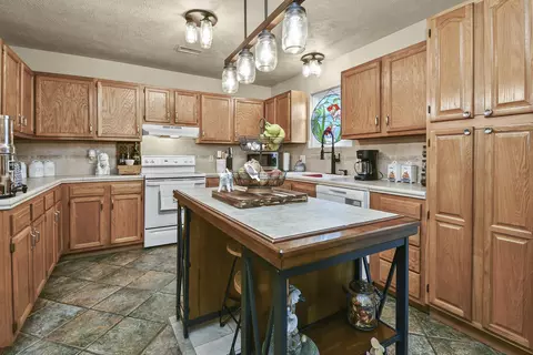 Kitchen - 3041 Longbend Rd, Galena, MO 65656 photo 1 of 7