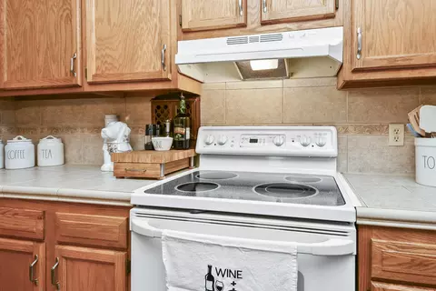 Kitchen - 3041 Longbend Rd, Galena, MO 65656 photo 7 of 7