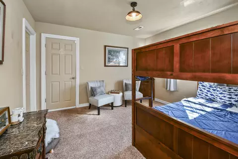 Bedroom - 3041 Longbend Rd, Galena, MO 65656 photo 2 of 6