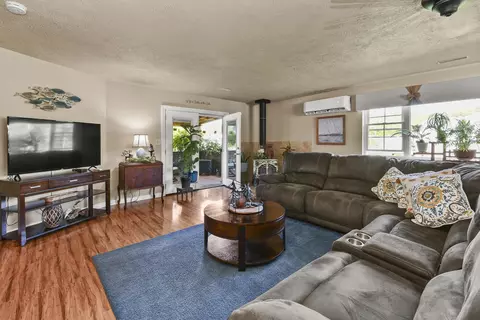 Living - 3041 Longbend Rd, Galena, MO 65656 photo 1 of 6