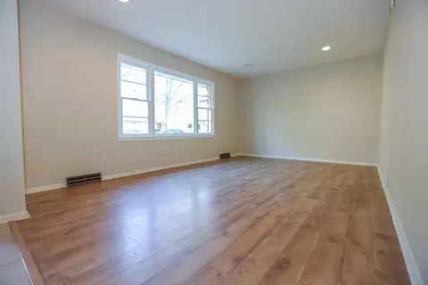Living - 3527 S Ferguson Ave, Springfield, MO 65807 photo 4 of 5