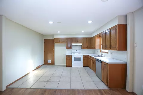 Kitchen - 3527 S Ferguson Ave, Springfield, MO 65807 photo 1 of 2