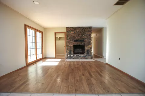 Living - 3527 S Ferguson Ave, Springfield, MO 65807 photo 2 of 5