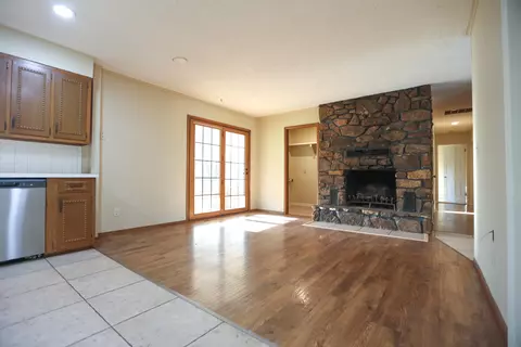 Living - 3527 S Ferguson Ave, Springfield, MO 65807 photo 3 of 5