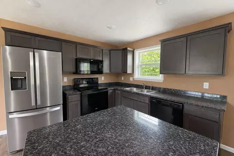 Kitchen - 28 Bright Dr, Branson West, MO 65737 photo 3 of 4