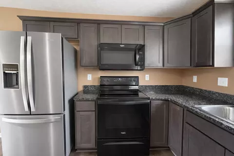 Kitchen - 28 Bright Dr, Branson West, MO 65737 photo 2 of 4