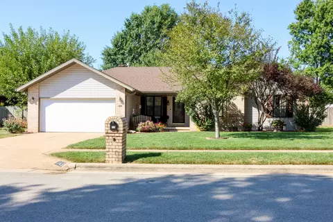 343 S Foster Ave, Springfield, MO 65802