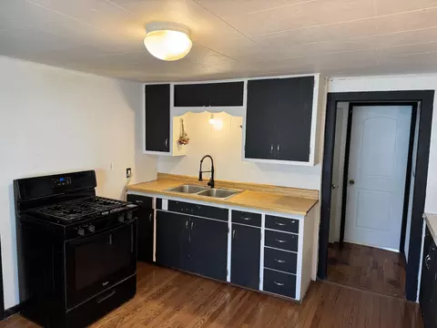 Kitchen - 2110 N Pickwick Ave, Springfield, MO 65803 photo 1 of 1