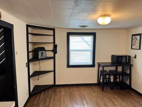Living - 2110 N Pickwick Ave, Springfield, MO 65803 photo 5 of 5