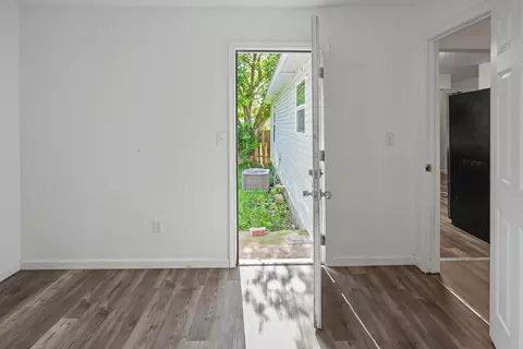 Entry Way - 1717 W Webster St, Springfield, MO 65802 photo 4 of 4