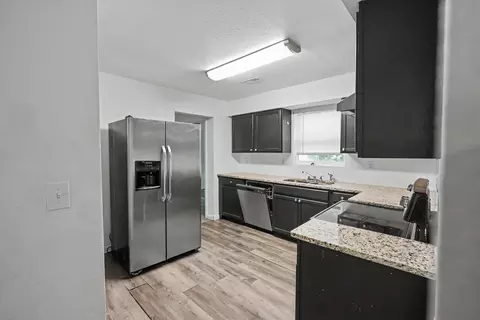 Kitchen - 1717 W Webster St, Springfield, MO 65802 photo 1 of 2