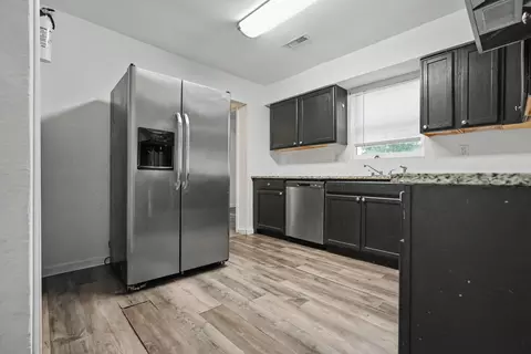 Kitchen - 1717 W Webster St, Springfield, MO 65802 photo 2 of 2
