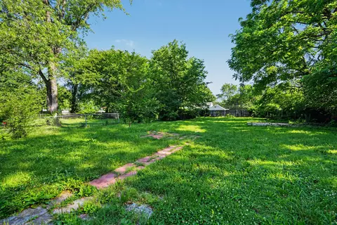 Exterior - 1717 W Webster St, Springfield, MO 65802 photo 4 of 5