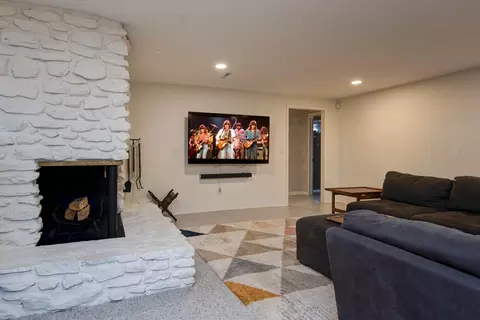 Living - 2830 S Marlan Ave, Springfield, MO 65804 photo 6 of 7