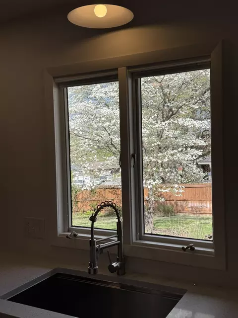 Kitchen - 2830 S Marlan Ave, Springfield, MO 65804 photo 5 of 8