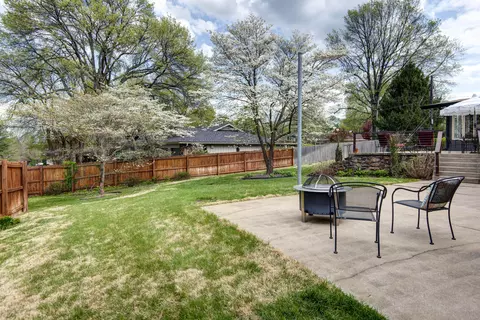 Exterior - 2830 S Marlan Ave, Springfield, MO 65804 photo 4 of 13