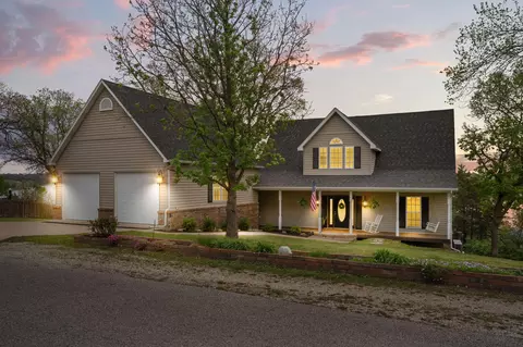 Exterior - 27276 E Lakeview Ln, Eagle Rock, MO 65641 photo 2 of 11