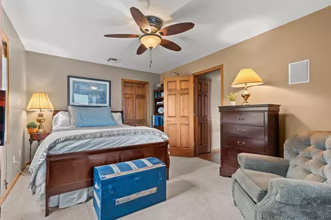 Bedroom - 27276 E Lakeview Ln, Eagle Rock, MO 65641 photo 3 of 4