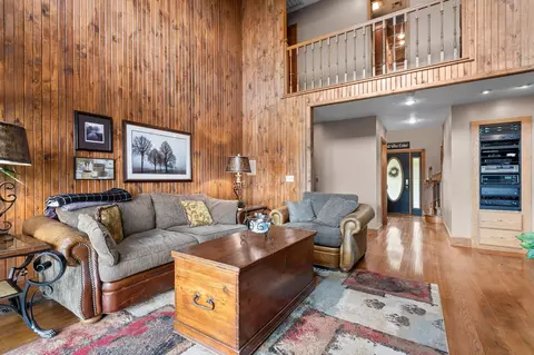 Living - 27276 E Lakeview Ln, Eagle Rock, MO 65641 photo 4 of 5