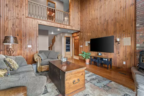 Living - 27276 E Lakeview Ln, Eagle Rock, MO 65641 photo 5 of 5