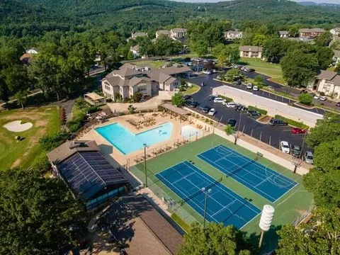 Exterior - 175 Avondale Dr #11, Branson, MO 65616 photo 4 of 11
