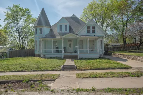 205 N Elm St, Pierce City, MO 65723