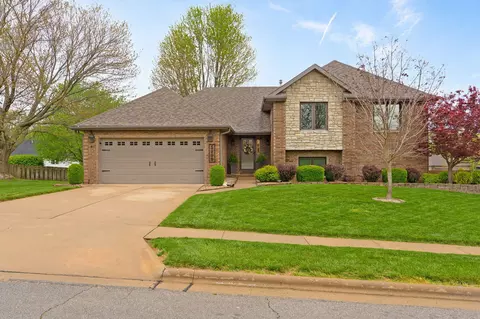 5109 S Winslow Ct, Springfield, MO 65810