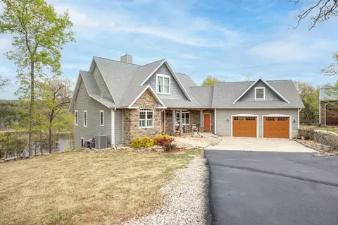 462 Monticello Rd, Galena, MO 65656