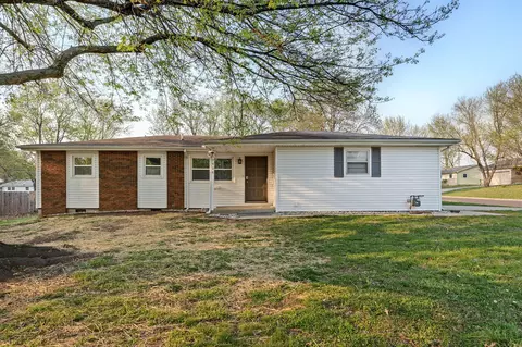 2325 E Livingston St, Springfield, MO 65803