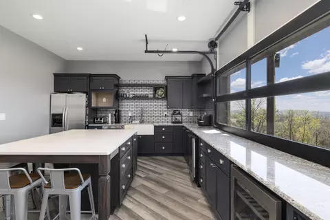 Kitchen - 226 Chalcedony Ct, Branson West, MO 65737 photo 5 of 8