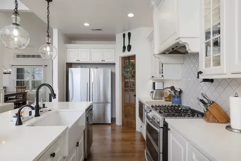 Kitchen - 226 Chalcedony Ct, Branson West, MO 65737 photo 4 of 8