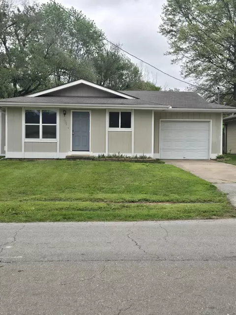 2734 N Summit Ave, Springfield, MO 65803