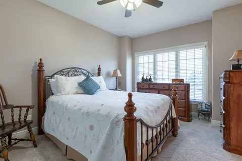 Bedroom - 112 Ranch Rd, Saddlebrooke, MO 65630 photo 2 of 5