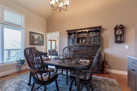 Dining - 112 Ranch Rd, Saddlebrooke, MO 65630 photo 1 of 2