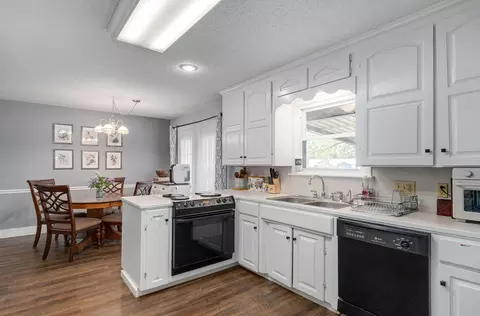 3145 S Dayton Ave, Springfield, MO 65807 photo 11
