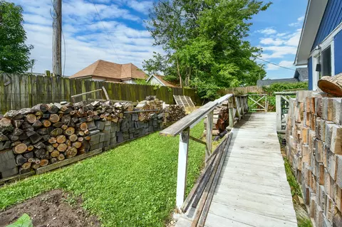 Exterior - 622 E Madison St, Marshfield, MO 65706 photo 14 of 15