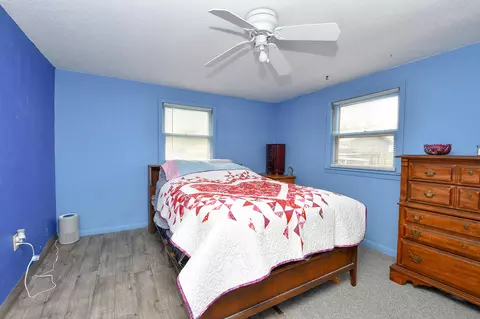 Bedroom - 622 E Madison St, Marshfield, MO 65706 photo 3 of 4